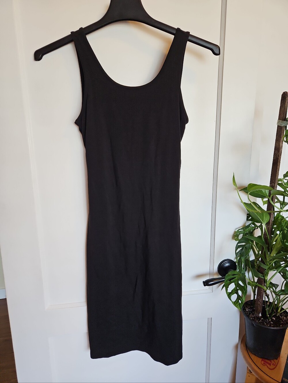 Tentree Black Twist-back Midi Dress